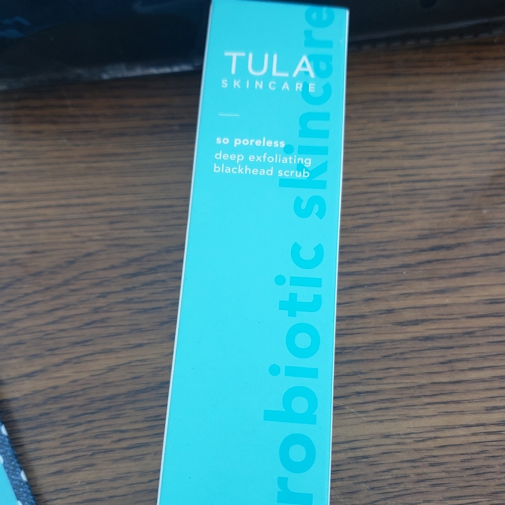 Tula So Poreless Exfoliating Blackhead Scrub 82g